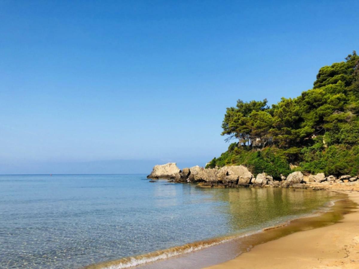 Aqua Seafront Glyfada Corfu Beach House With Garden Bagian luar foto
